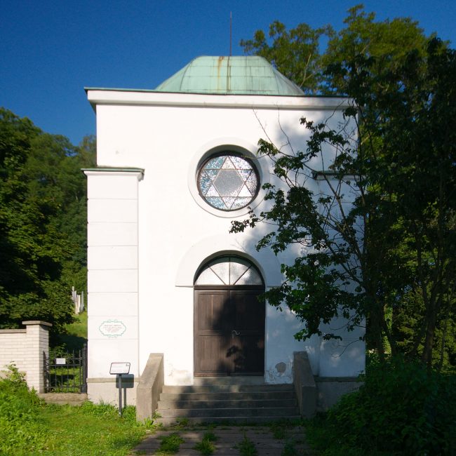 Obřadní_síň_židovského_hřbitova,_Žamberk,_okres_Ústí_nad_Orlicí